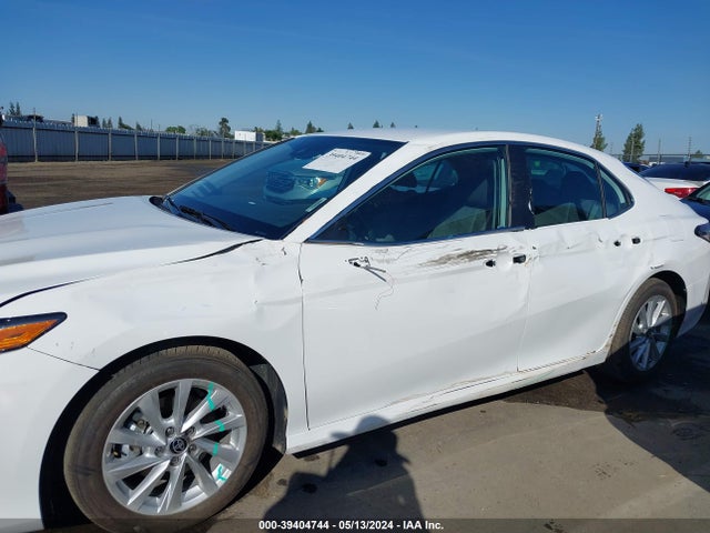 Toyota CAMRY LE 2024 4T1C11AK1RU900021 Image 14