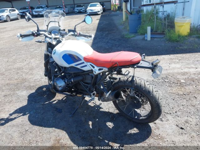 2018 BMW R NINE T WB10J4308JZ796376 Photo 2