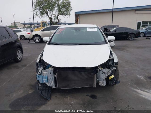 JTDKARFU0H3038052 Toyota Prius Three Touring