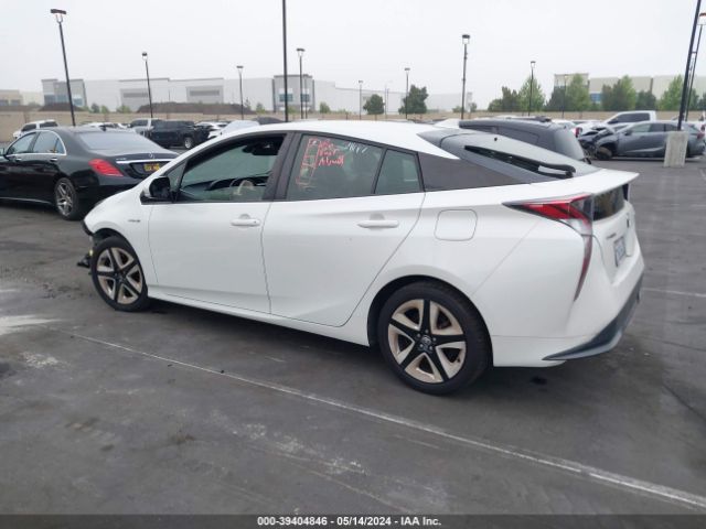JTDKARFU0H3038052 Toyota Prius Three Touring