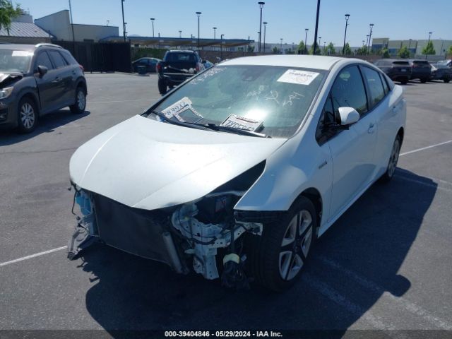 JTDKARFU0H3038052 Toyota Prius Three Touring