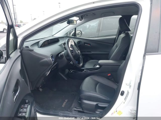 JTDKARFU0H3038052 Toyota Prius Three Touring