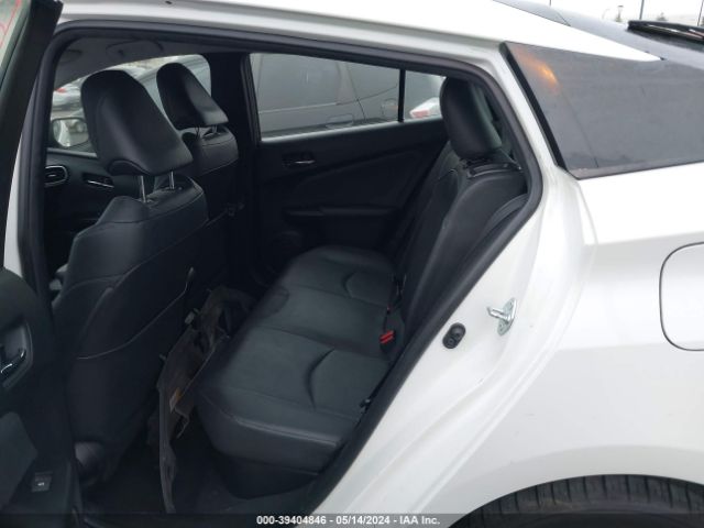 JTDKARFU0H3038052 Toyota Prius Three Touring
