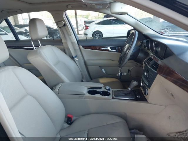 WDDGF8AB4EG226588 Mercedes-Benz C 300 Luxury 4matic/sport 4matic