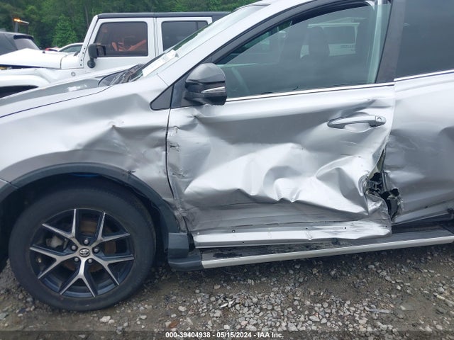Toyota RAV4 SE 2017 2T3NFREV8HW348651 Image 6