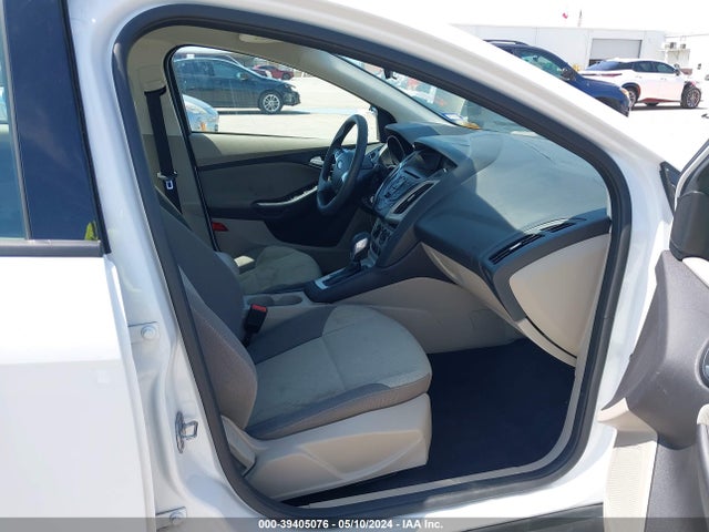 Ford FOCUS SE 2014 1FADP3F28EL416901 Image 5