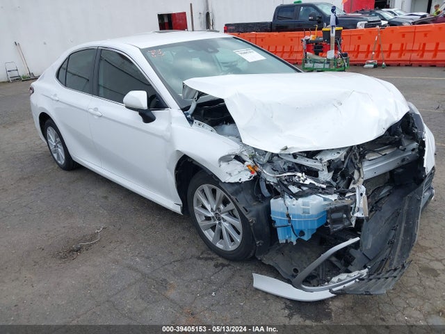 Toyota CAMRY LE 2022 4T1C11AK4NU638893 Image 6