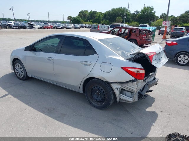Toyota COROLLA LE 2017 5YFBURHE0HP711488 Image 3