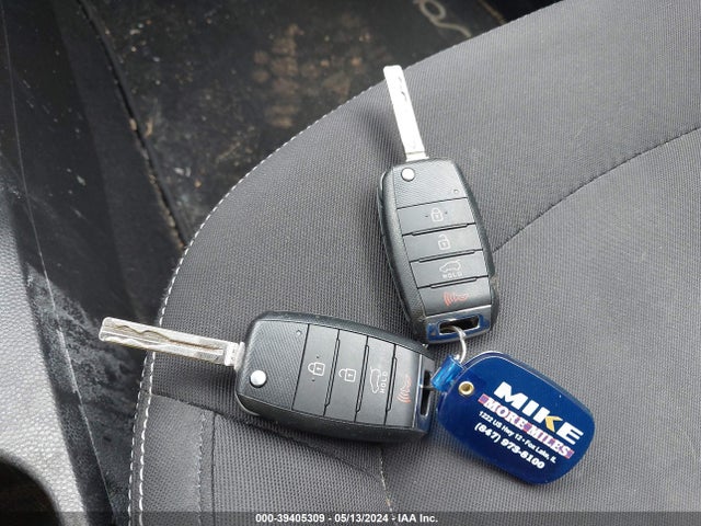 KIA Soul 2015 KNDJN2A2XF7773530 Image 11