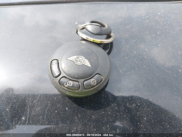 2007 MINI COOPER S WMWMF73577TL91122 Photo 10