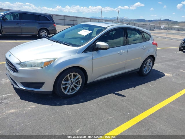 Ford FOCUS SE 2015 1FADP3K23FL282919 Image 2