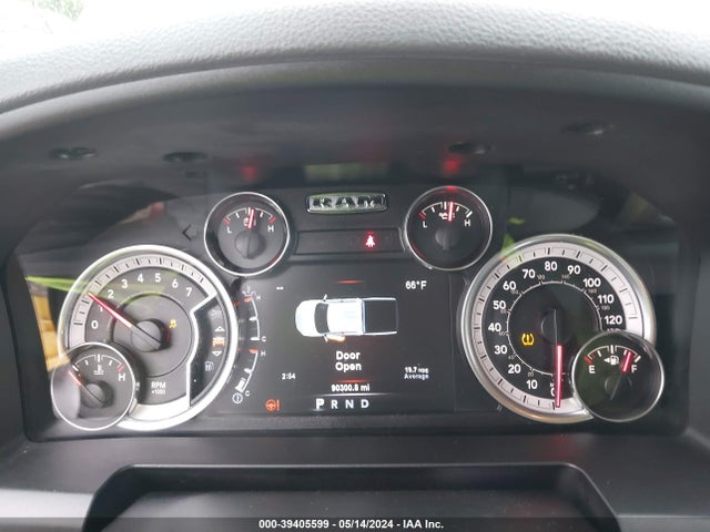 3C6RR7LG5JG264785 RAM 1500 Big Horn  4x4 5'7 Box