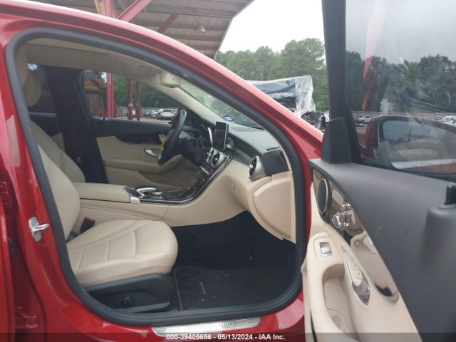 WDDWF4JB7GR165412 Mercedes-Benz C 300 Luxury/sport