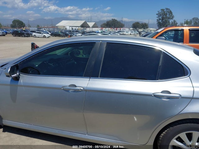 Toyota CAMRY LE 2018 4T1B11HK0JU620449 Image 14