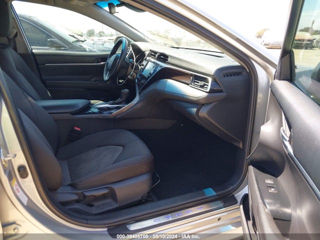 Toyota CAMRY LE 2018 4T1B11HK0JU620449 Image 5