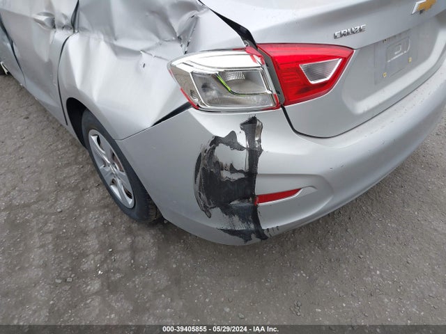 Chevrolet Cruze Ls Auto 2017 1G1BC5SM7H7262509 Image 13