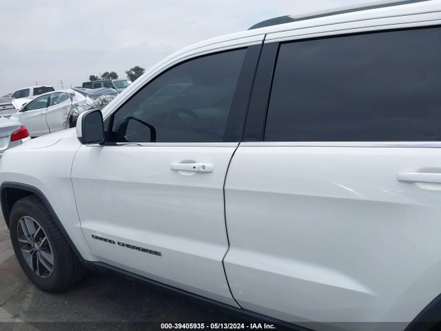 Jeep Grand Cherokee Laredo E 4x2 2018 1C4RJEAG5JC447243 Image 14