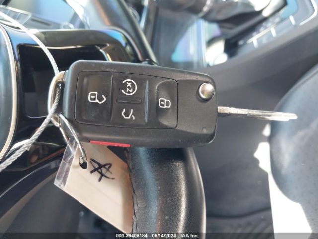 1VWGT7A38HC010189 Volkswagen Passat 1.8t Se