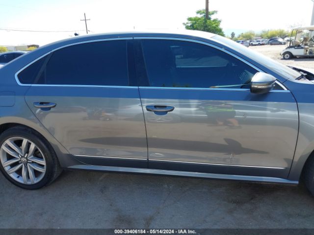 1VWGT7A38HC010189 Volkswagen Passat 1.8t Se