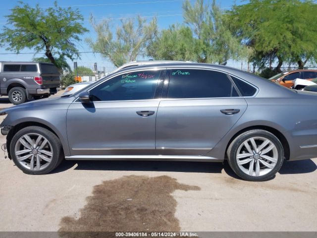 1VWGT7A38HC010189 Volkswagen Passat 1.8t Se