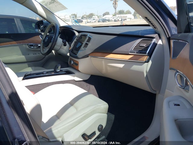 YV4BR0CZ8N1803811 Volvo Xc90 Recharge Plug-in Hybrid T8 Inscription Expression 7 Passenger