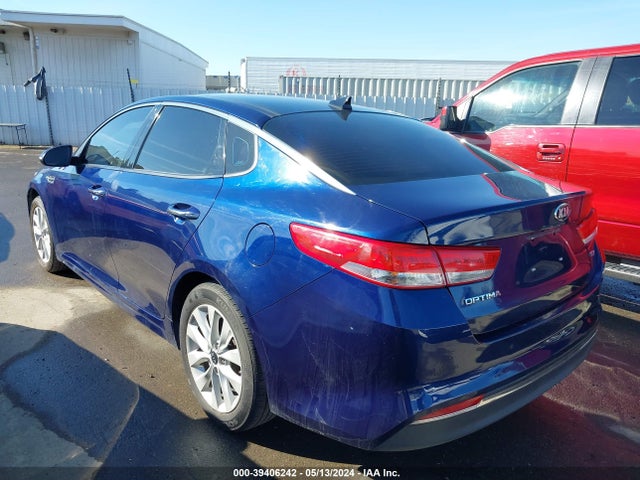 KIA OPTIMA EX 2018 5XXGU4L39JG202884 Image 3