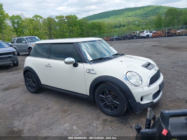 2009 MINI COOPER S WMWMF73589TW81047 Photo 0