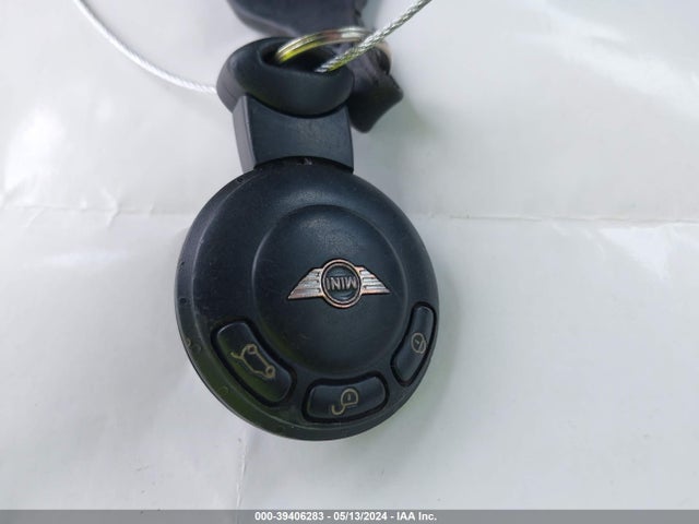 2009 MINI COOPER S WMWMF73589TW81047 Photo 10