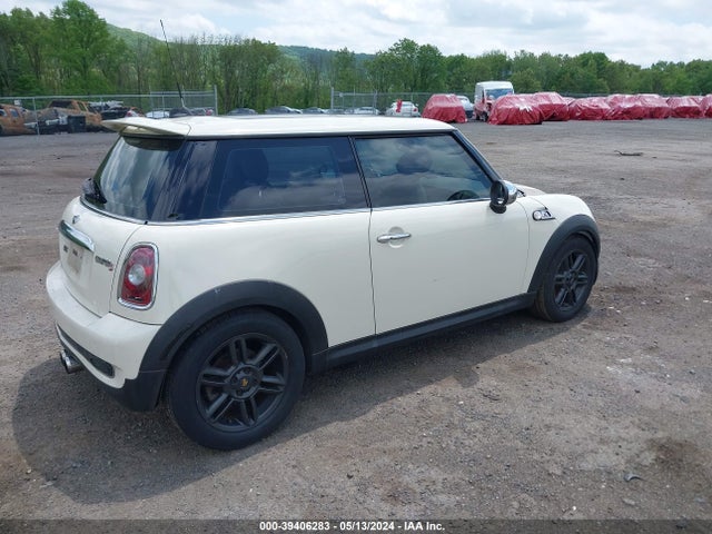 2009 MINI COOPER S WMWMF73589TW81047 Photo 3