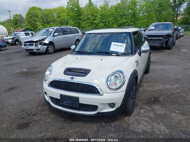 2009 MINI COOPER S WMWMF73589TW81047 Photo 5