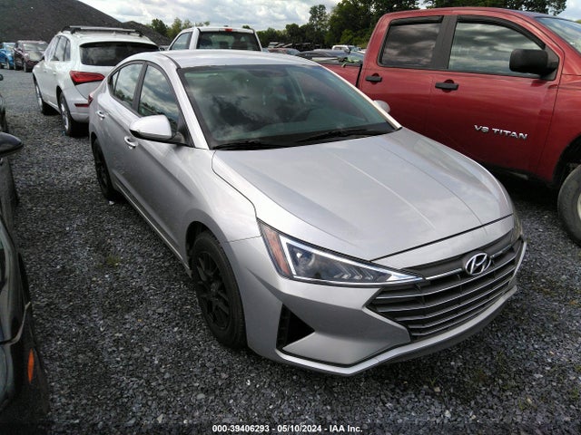 2019 5NPD74LF6KH464405 main image