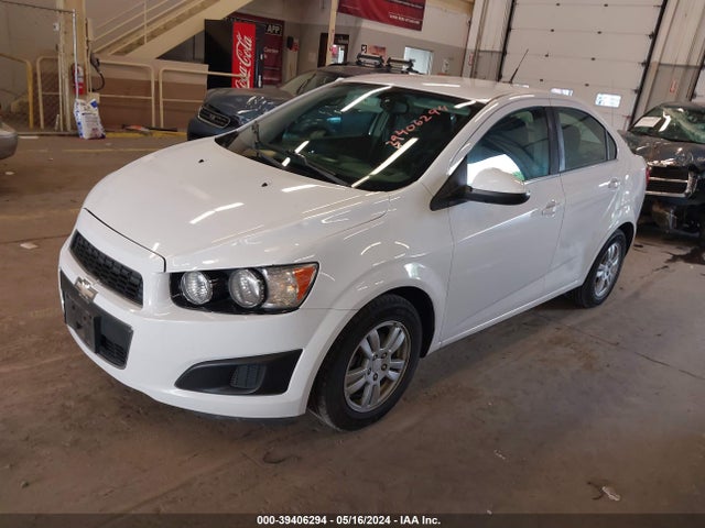 Chevrolet Sonic Lt Auto 2014 1G1JC5SH3E4105183 Image 2