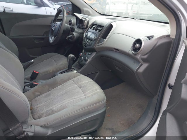 Chevrolet Sonic Lt Auto 2014 1G1JC5SH6E4101631 Image 5