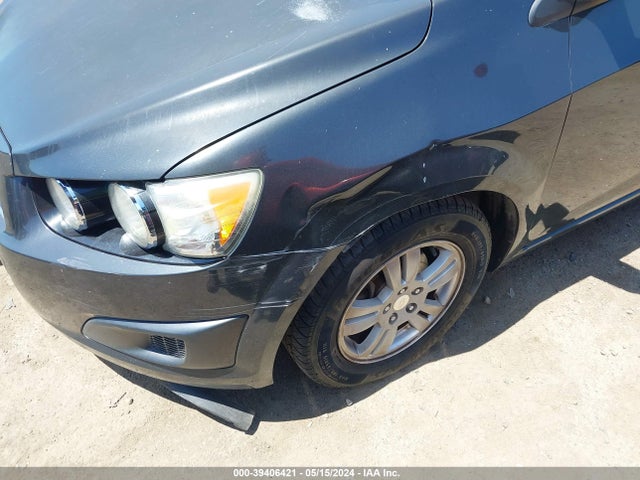 Chevrolet Sonic Lt Auto 2014 1G1JC5SHXE4110705 Image 21