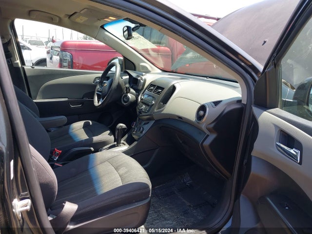 Chevrolet Sonic Lt Auto 2014 1G1JC5SHXE4110705 Image 5