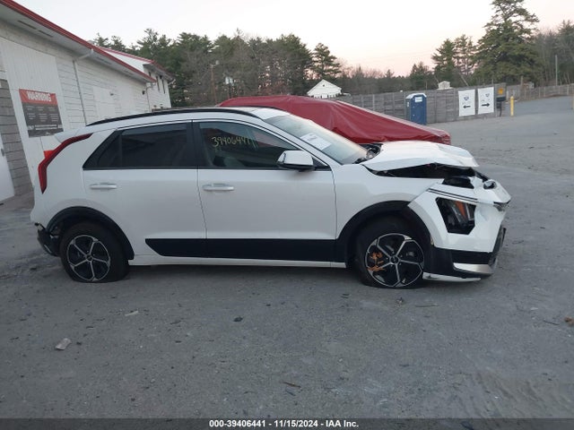 KIA NIRO SX 2023 KNDCT3LE9P5067853 Image 13