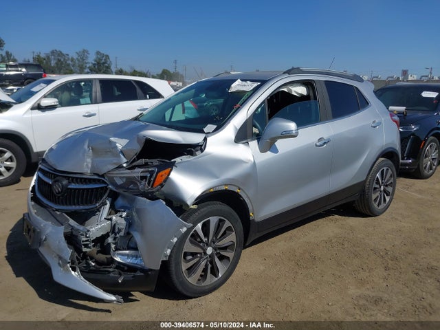 Buick Encore Essence 2018 KL4CJCSB5JB646533 Image 2