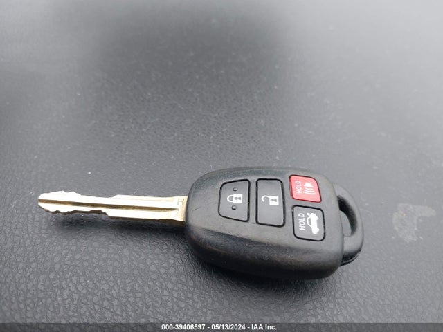 Toyota COROLLA LE 2018 2T1BURHE1JC015535 Image 11