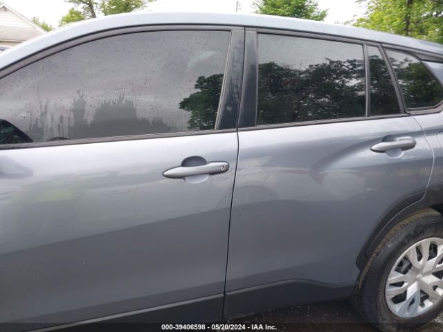 7MUAAAAG7NV012482 Toyota Corolla Cross L
