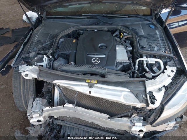 55SWF4JB4HU212895 Mercedes-Benz C 300 Luxury/sport