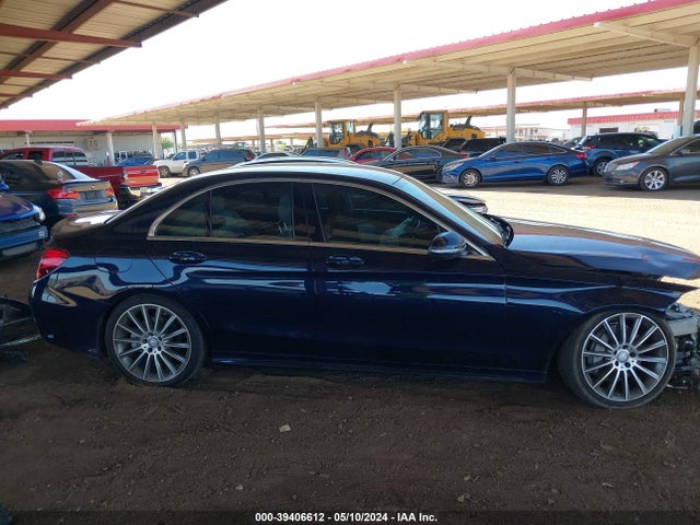 55SWF4JB4HU212895 Mercedes-Benz C 300 Luxury/sport