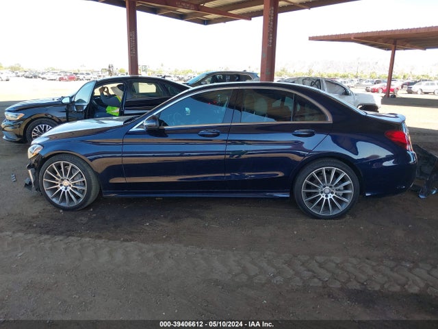 55SWF4JB4HU212895 Mercedes-Benz C 300 Luxury/sport