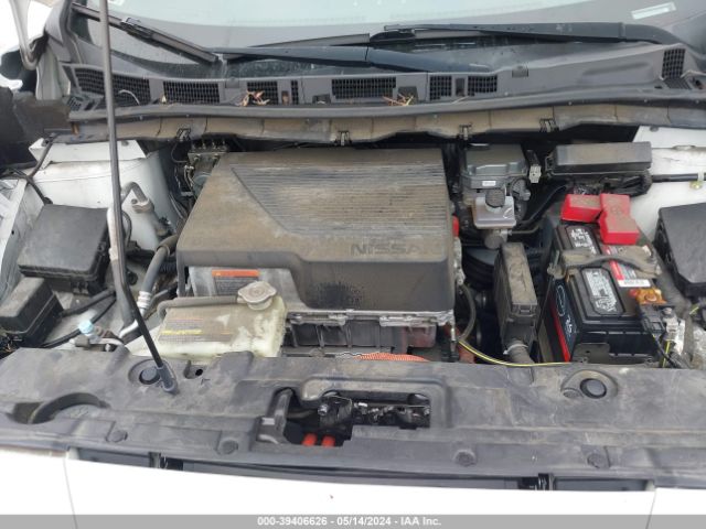 1N4AZ1CPXJC305326 Nissan LEAF SV