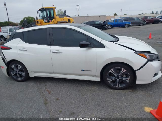 1N4AZ1CPXJC305326 Nissan LEAF SV