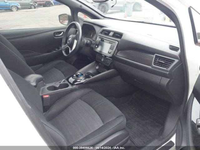 1N4AZ1CPXJC305326 Nissan LEAF SV