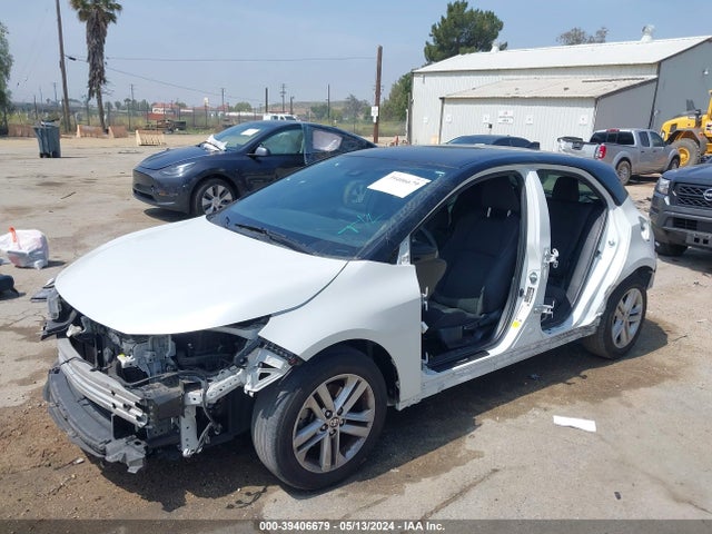 Toyota COROLLA SE 2021 JTND4MBE0M3130981 Image 2