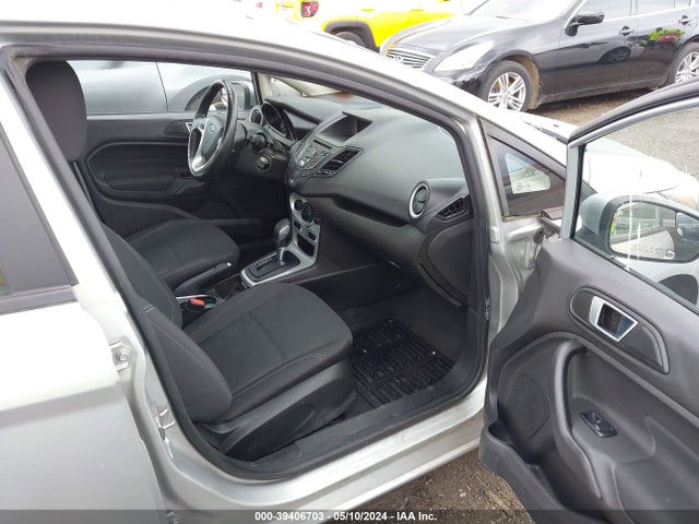Ford FIESTA SE 2016 3FADP4BJ3GM122374 Image 5
