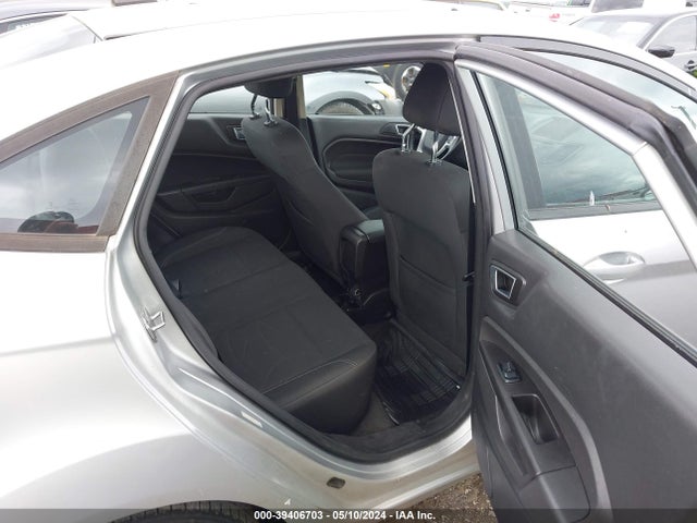 Ford FIESTA SE 2016 3FADP4BJ3GM122374 Image 8