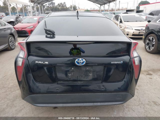 JTDKARFU8H3049610 Toyota Prius Four