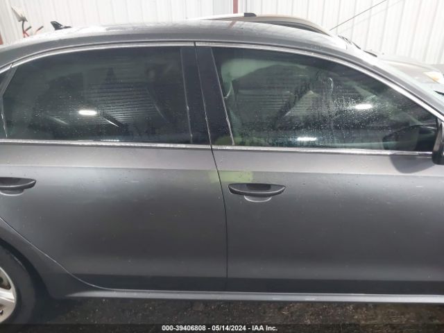 1VWAT7A37FC081712 Volkswagen Passat 1.8t Limited Edition